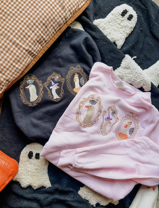 Framed Geese Embroidered Halloween Pink Crewneck